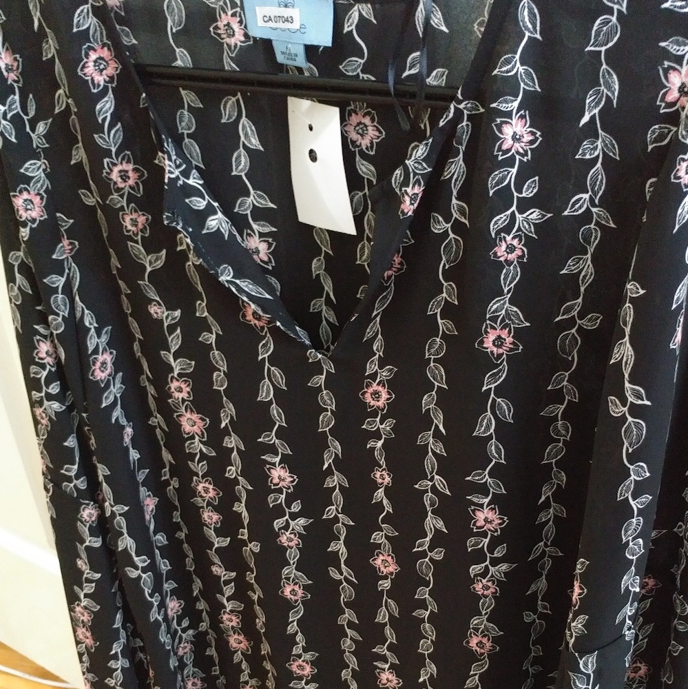 Blouse with flower print